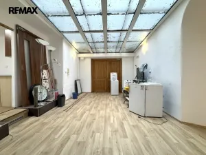 Pronájem obchodního prostoru, Olomouc, Šemberova, 99 m2