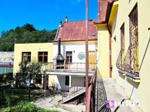 Prodej činžovního domu, Praha, Dostihová, 814 m2