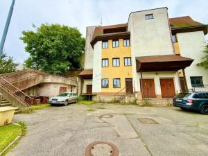 Prodej činžovního domu, Bystré, nám. Na podkově, 899 m2