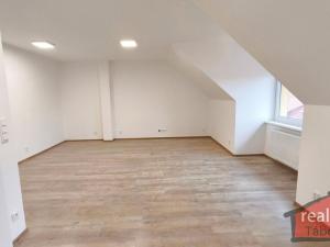 Prodej bytu 2+kk, Nupaky, Nupacká, 60 m2