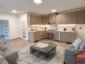 Prodej bytu 2+kk, Nupaky, Nupacká, 60 m2