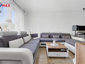 Prodej bytu 3+1, Karlovy Vary - Drahovice, Vítězná, 74 m2