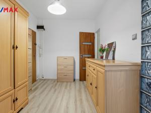 Prodej bytu 3+1, Karlovy Vary - Drahovice, Vítězná, 74 m2