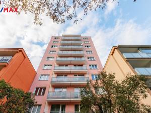 Prodej bytu 3+1, Karlovy Vary - Drahovice, Vítězná, 74 m2