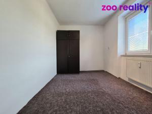 Prodej bytu 3+1, Chvaletice, Obránců míru, 58 m2