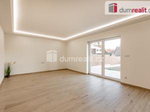 Pronájem rodinného domu, Praha - Nedvězí, Slámova, 226 m2