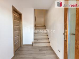 Pronájem rodinného domu, Praha - Nedvězí, Slámova, 226 m2
