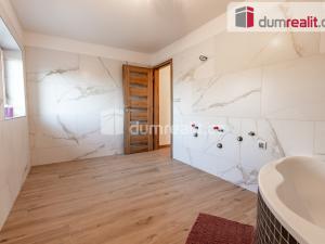 Pronájem rodinného domu, Praha - Nedvězí, Slámova, 226 m2