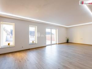 Prodej rodinného domu, Praha - Nedvězí, Slámova, 226 m2