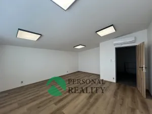 Pronájem skladu, Herink, Hlavní, 1890 m2