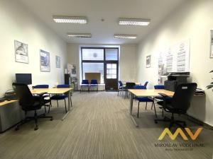 Pronájem obchodního prostoru, Hradec Králové, Československé armády, 47 m2