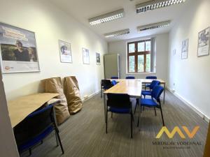 Pronájem kanceláře, Hradec Králové, Československé armády, 259 m2