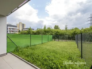 Pronájem bytu 1+kk, Praha - Střížkov, Roudnická, 38 m2