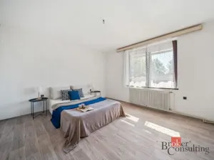 Prodej rodinného domu, Dubenec, 450 m2