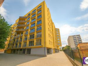 Prodej garážového stání, Praha, Na Harfě, 13 m2