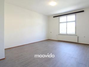 Prodej bytu 3+1, Praha - Libeň, náměstí Dr. Václava Holého, 102 m2