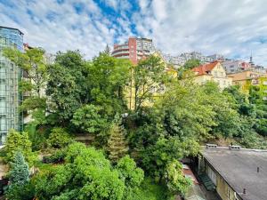 Pronájem bytu 4+1, Praha - Vinohrady, Bělehradská, 113 m2