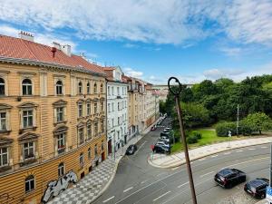 Pronájem bytu 4+1, Praha - Vinohrady, Bělehradská, 113 m2