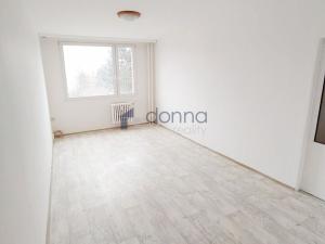Pronájem bytu 2+kk, Praha, Podjavorinské, 43 m2