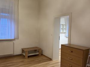 Pronájem bytu 2+1, Karlovy Vary, Stará Kysibelská, 60 m2