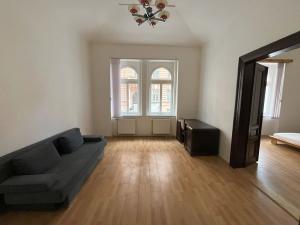 Pronájem bytu 2+kk, Praha - Nové Město, Tyršova, 68 m2
