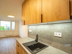 Pronájem bytu 2+kk, Praha - Háje, Kosmická, 43 m2