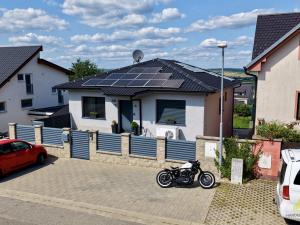 Prodej rodinného domu, Zaječí, Sadařská, 238 m2