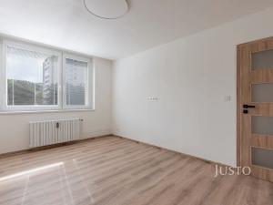Pronájem bytu 2+1, Zlín, L. Váchy, 54 m2