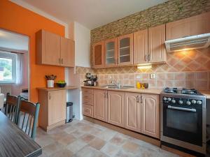 Prodej rodinného domu, Rybitví, Bezručova, 100 m2