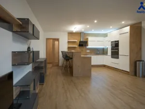Prodej bytu 2+kk, Velešovice, 62 m2