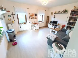 Prodej rodinného domu, Bezvěrov - Chudeč, 180 m2