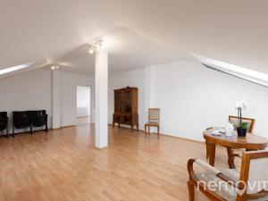 Prodej rodinného domu, Křížkový Újezdec, 412 m2