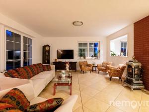 Prodej rodinného domu, Křížkový Újezdec, 412 m2