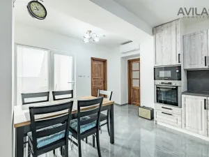 Prodej vícegeneračního domu, Benešov, Masarykovo náměstí, 256 m2