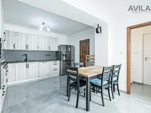 Prodej vícegeneračního domu, Benešov, Masarykovo náměstí, 256 m2