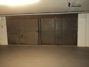 Pronájem garážového stání, Kladno - Kročehlavy, Americká, 18 m2