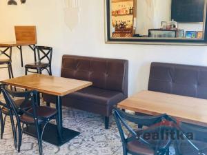 Pronájem restaurace, Opava - Město, Dolní náměstí, 150 m2