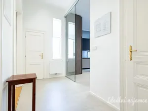 Pronájem bytu 2+1, Praha - Nové Město, Pštrossova, 70 m2
