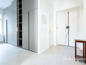 Pronájem bytu 2+1, Praha - Nové Město, Pštrossova, 70 m2