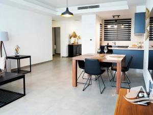 Prodej bytu 2+1, Agios Amvrosios Keryneias, Kypr, 94 m2