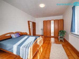 Prodej vícegeneračního domu, Mariánské Lázně, Kubelíkova, 306 m2