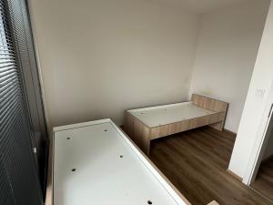 Pronájem kanceláře, Brno, Hvězdová, 109 m2