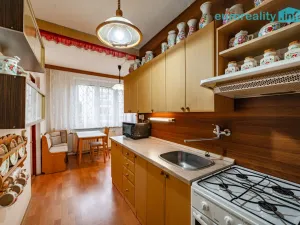 Prodej bytu 2+1, Mariánské Lázně, Za Tratí, 64 m2