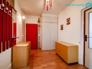 Prodej bytu 2+1, Mariánské Lázně, Za Tratí, 64 m2