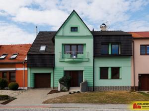 Prodej rodinného domu, Lužice, Velkomoravská, 260 m2