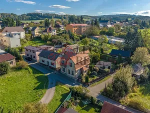 Prodej rodinného domu, Rovensko pod Troskami, Růžová, 250 m2