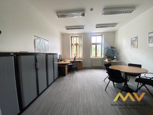 Pronájem kanceláře, Hradec Králové, Československé armády, 306 m2