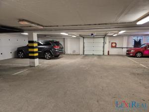 Pronájem garážového stání, Praha - Smíchov, U Demartinky, 12 m2