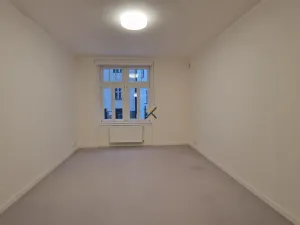 Pronájem kanceláře, Praha - Smíchov, Janáčkovo nábřeží, 100 m2