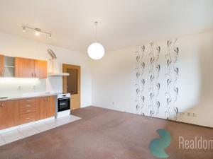 Prodej bytu 1+kk, Praha, Bojínková, 32 m2
